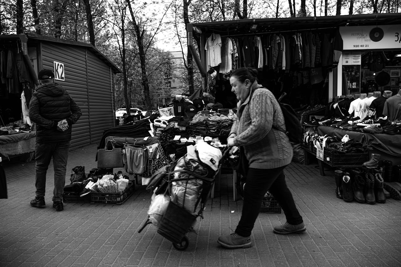 Как эффективно управлять магазином секонд-хенд в сельской местности