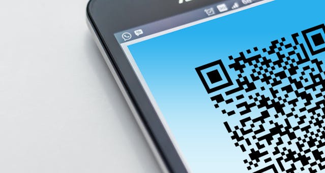 Использование QR-кодов в офлайне: на витринах, ценниках, для сбора отзывов
