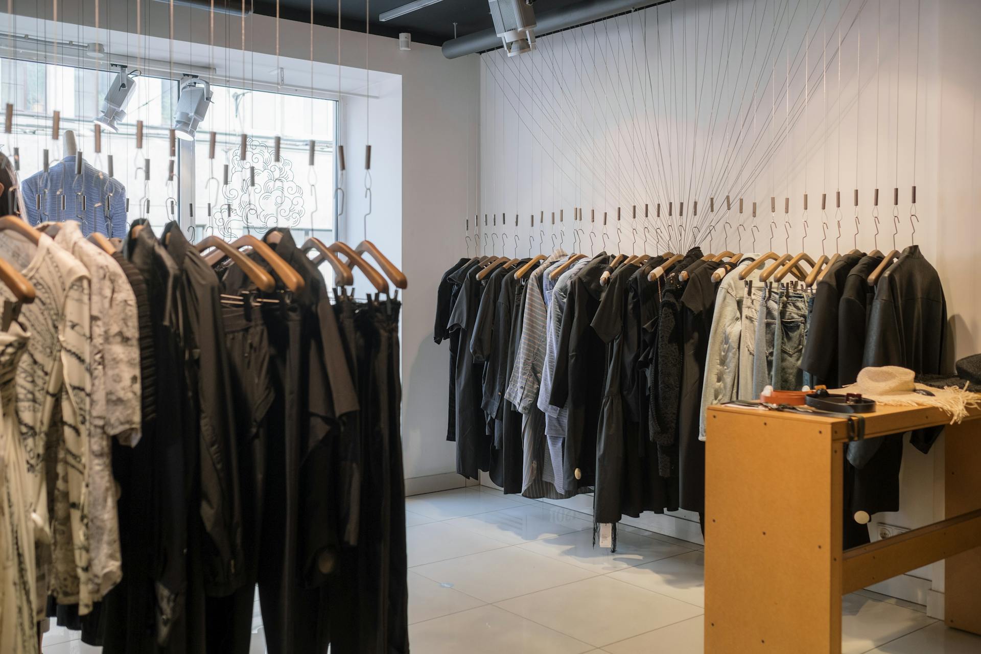 Как масштабировать магазин одежды: открытие филиалов, новые ниши