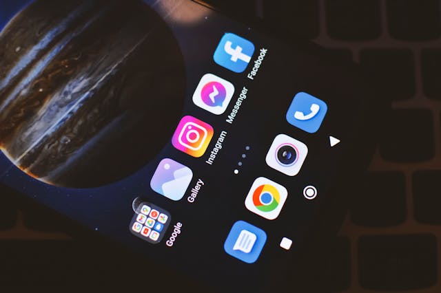 Как быстро отвечать клиентам в мессенджерах